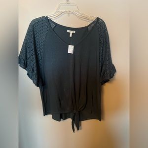 Maurice’s Large Tied Top